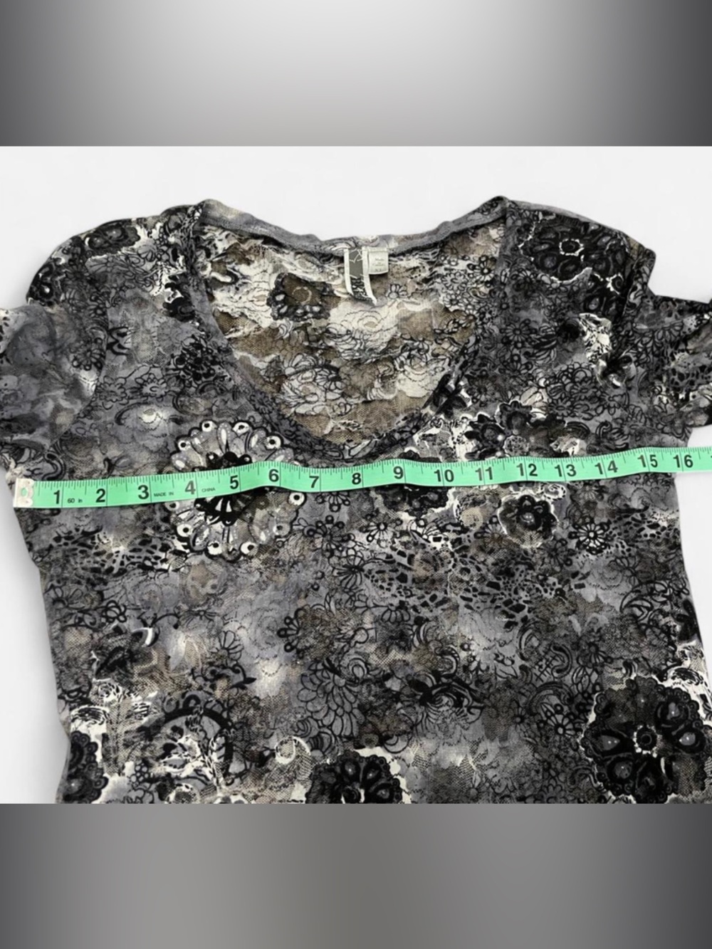 BKE VTG Y2K Sheer Floral Mesh Long Sleeve Top - Picture 3 of 7